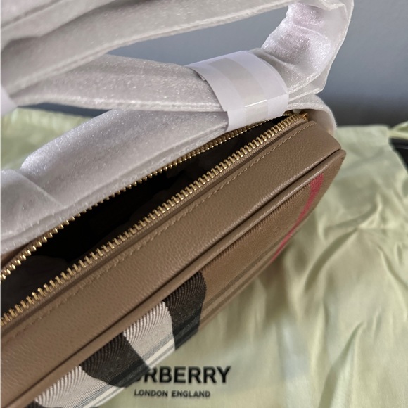 Burberry Authentic Crossbody Bag Leather House Check Small Camera Pouch $1050 - Picture 13 of 13